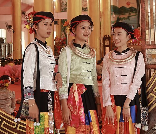高分脱口秀综艺的硬核解读都在聊什么?